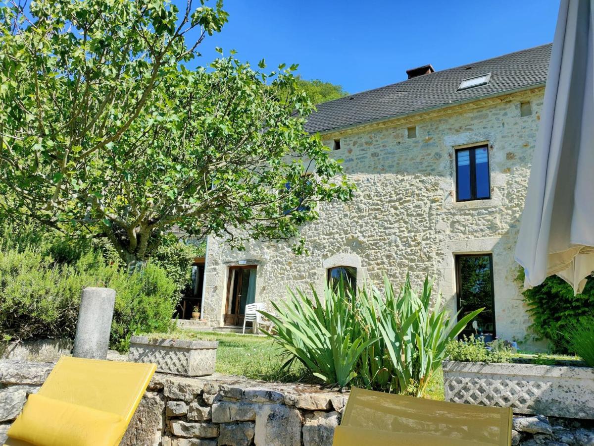Les Pieds dans l'eau, Gîte la Source Lachapelle-Auzac Extérieur photo